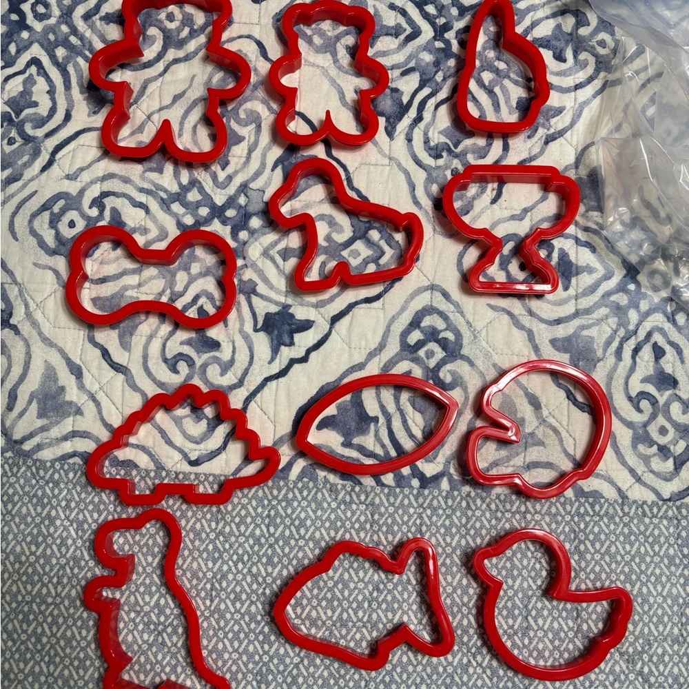Wilton Colorful Cookie Cutters Set - Picture 10 of 10